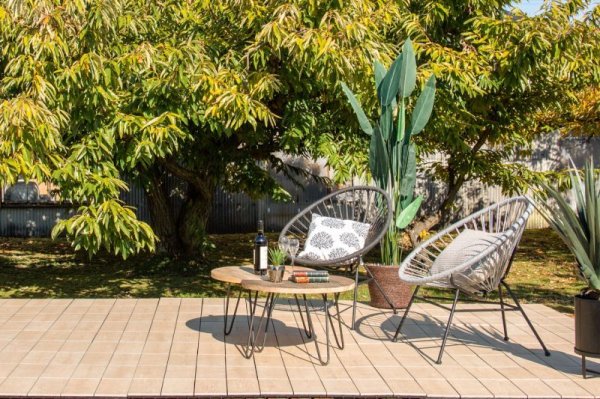 画像4: 木目調タイル BT1501H 300角【10枚/1箱】 (4)