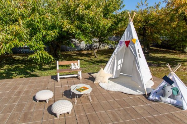 画像2: 木目調タイル BT1503B 300角【10枚/1箱】 (2)